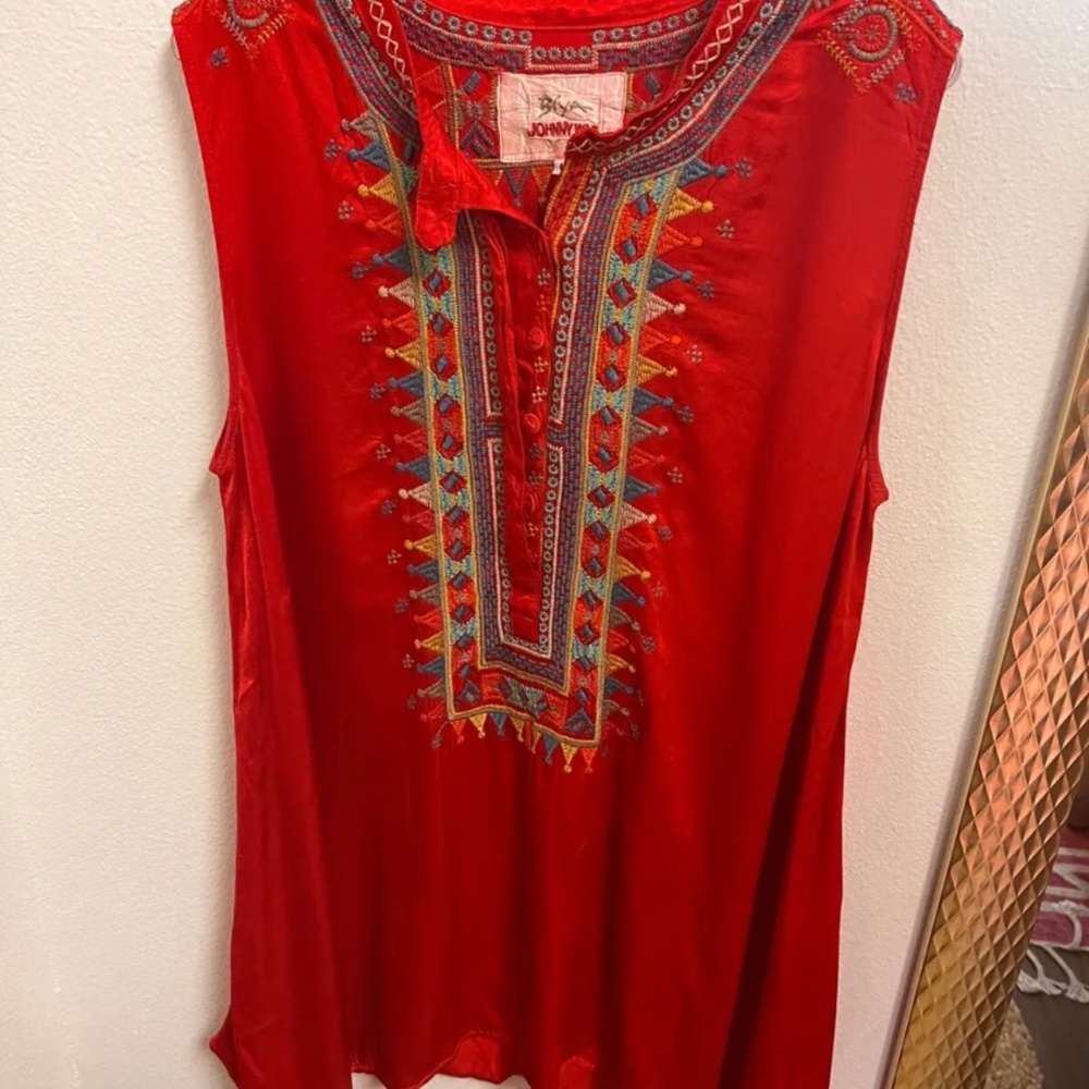 Johnny Was Beautiful Embroidered Silk Tunic Size L Red Sleeveless Asymmetric